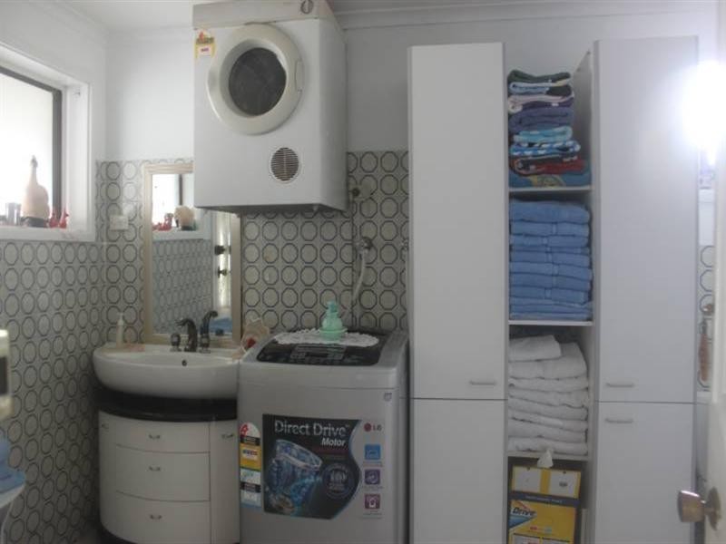 Fairfield West NSW 2165