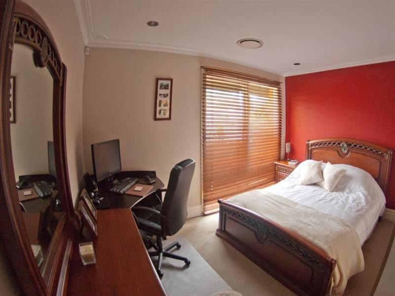 8 Mallacoota Street, Wakeley NSW 2176