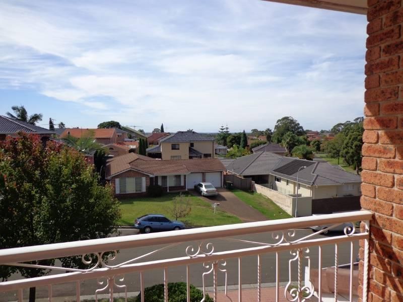 5 Falmer Street, Abbotsbury NSW 2176