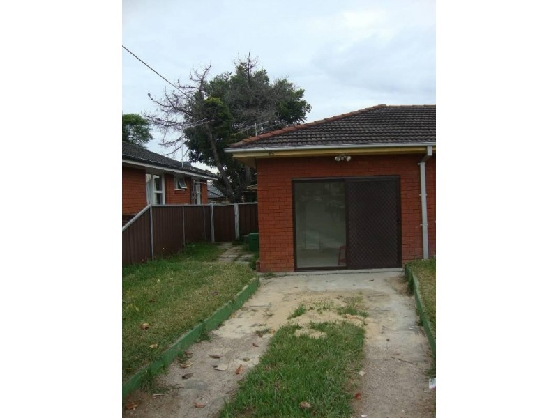 Fairfield West NSW 2165