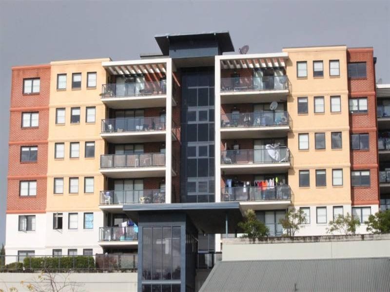 206/360 The Horsley Drive, Fairfield NSW 2165