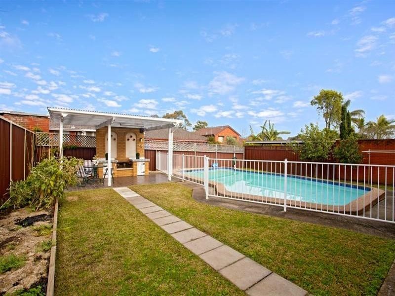 11 Parer Avenue, Condell Park NSW 2200