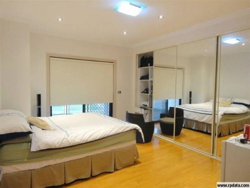 8 Murrumbidgee Street, Bossley Park NSW 2176