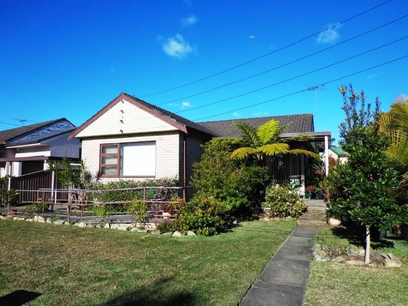 7 Crosby Crescent, Fairfield NSW 2165