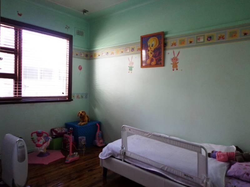 7 Crosby Crescent, Fairfield NSW 2165