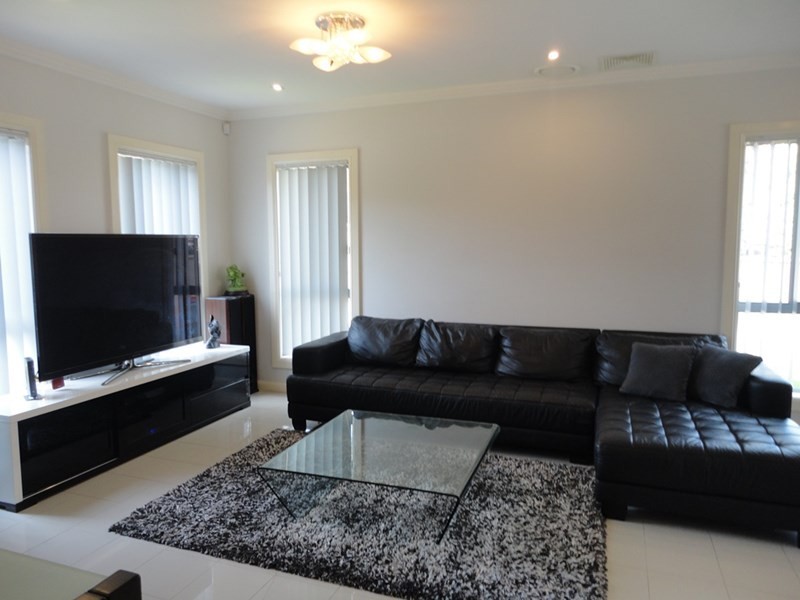 1 Parker Street, Fairfield West NSW 2165