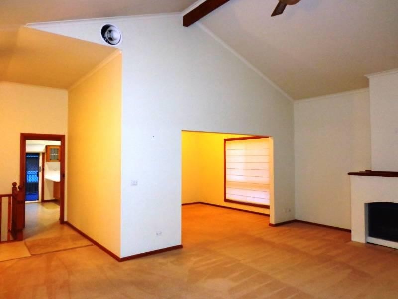 7 Evesham Place, Chipping Norton NSW 2170