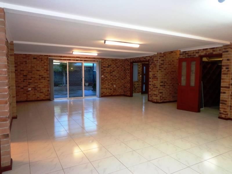 7 Evesham Place, Chipping Norton NSW 2170