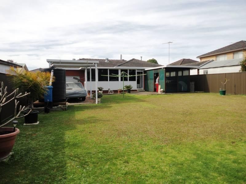 19 Peel Street, Canley Heights NSW 2166