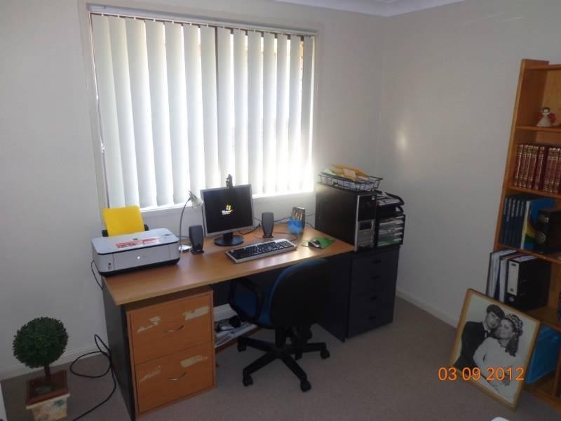 182 Sweethaven Road, Bossley Park NSW 2176