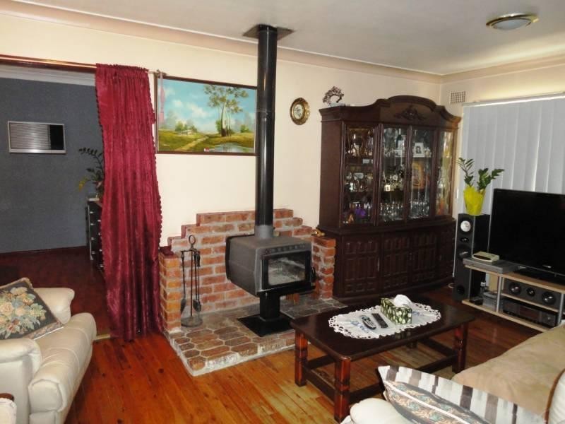 11 Neil Place, Canley Heights NSW 2166