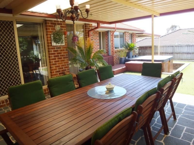 71 Mannow Avenue, West Hoxton NSW 2171