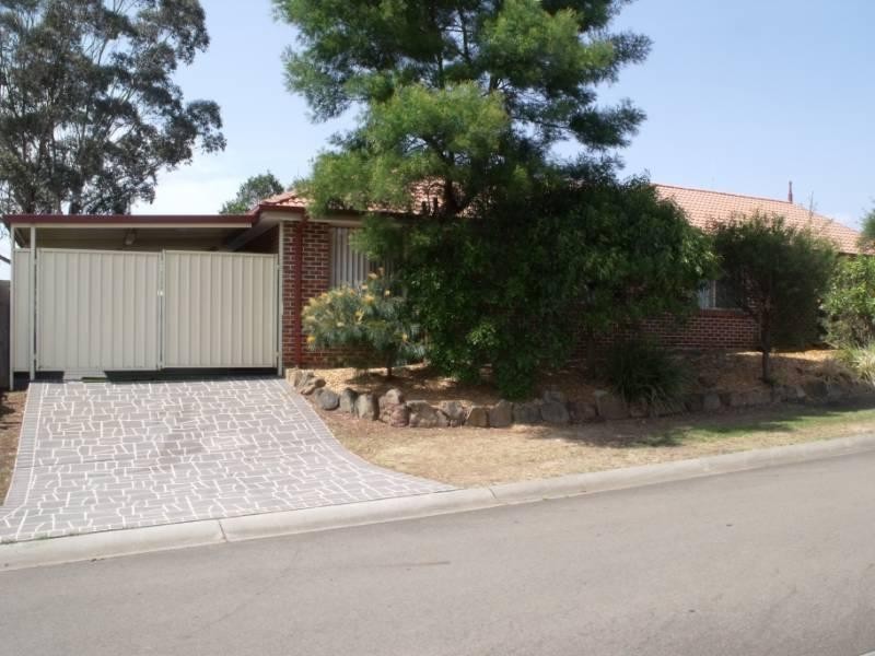 71 Mannow Avenue, West Hoxton NSW 2171