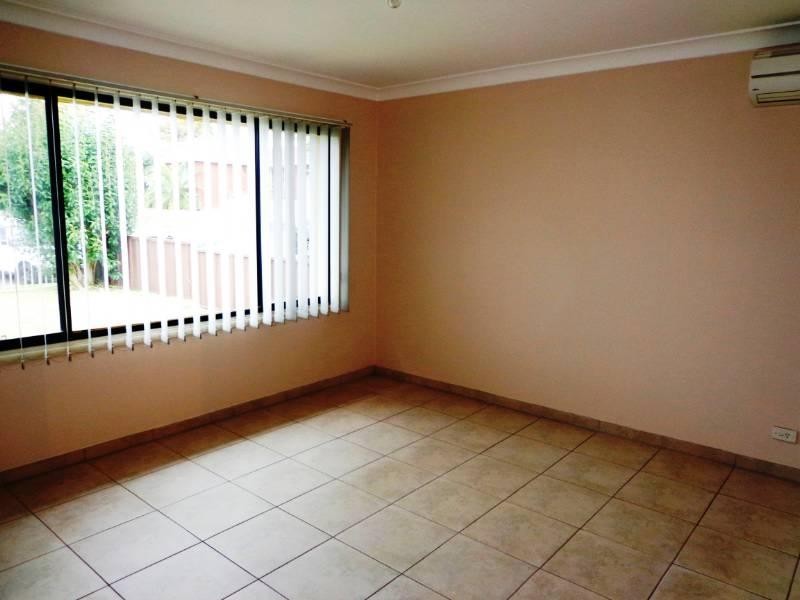 17 Bramley Street, Fairfield West NSW 2165