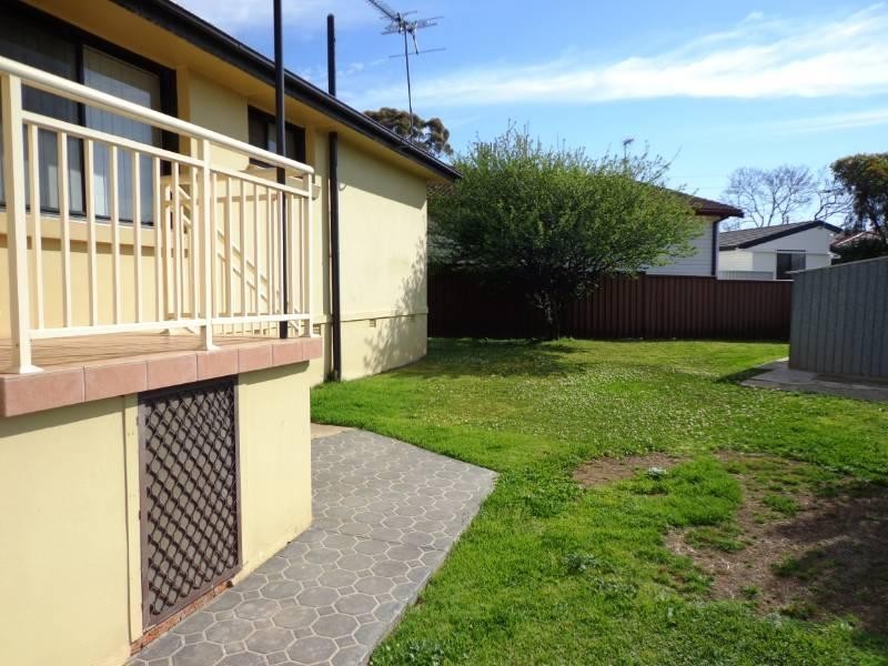 17 Bramley Street, Fairfield West NSW 2165