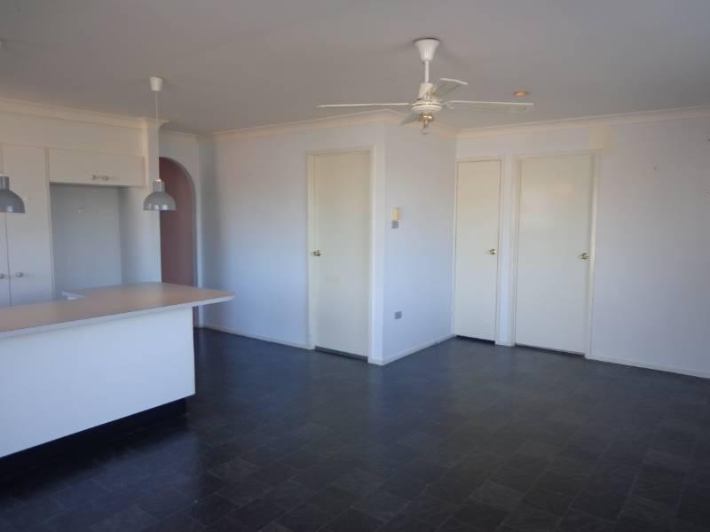 4 Glen Elgin Crescent, Edensor Park NSW 2176