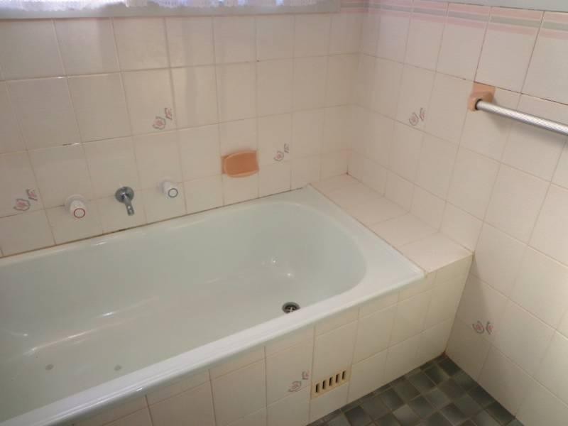 4 Glen Elgin Crescent, Edensor Park NSW 2176