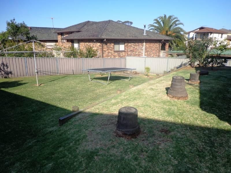 4 Glen Elgin Crescent, Edensor Park NSW 2176