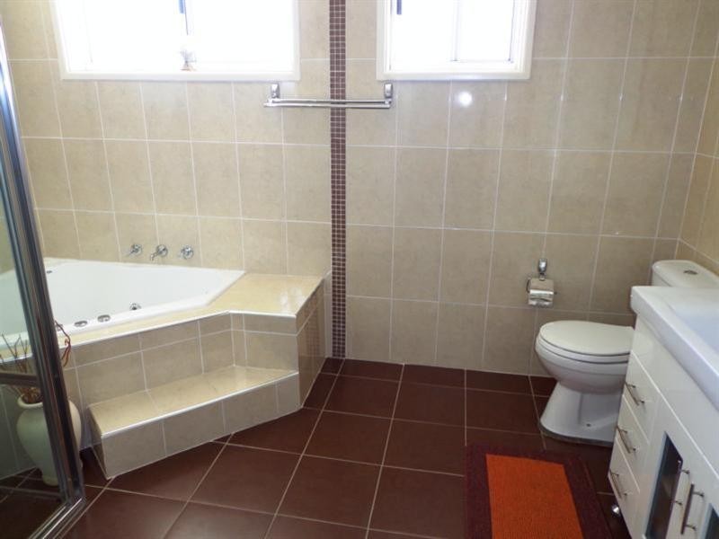 36 Coonawarra Street, Edensor Park NSW 2176