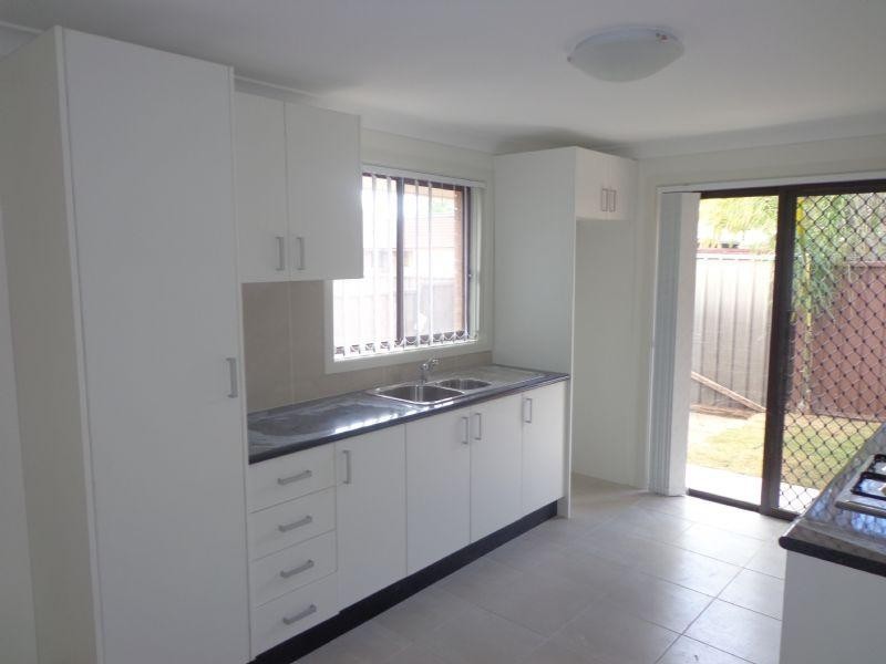 4 Wallaby Close, Bossley Park NSW 2176