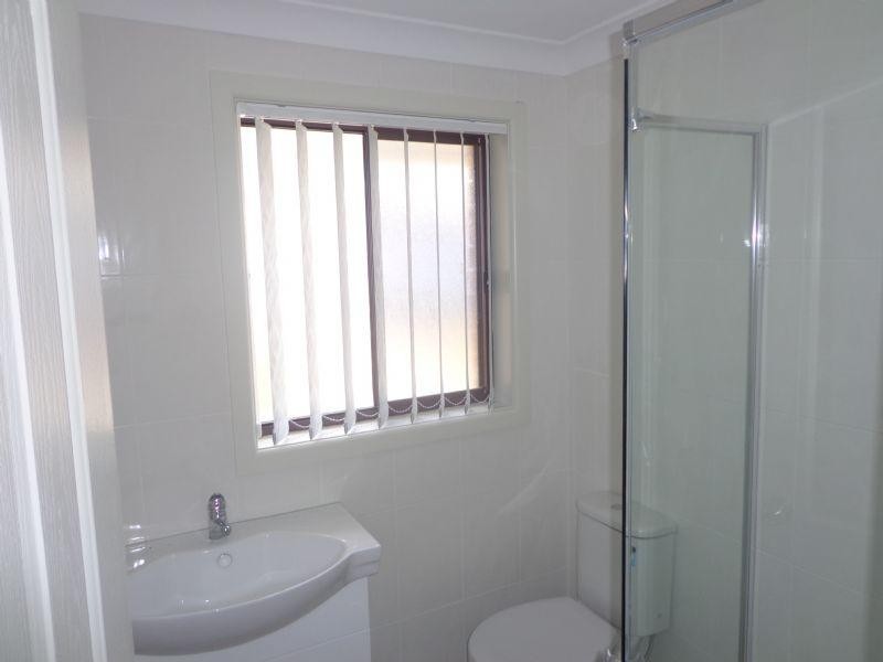 4 Wallaby Close, Bossley Park NSW 2176