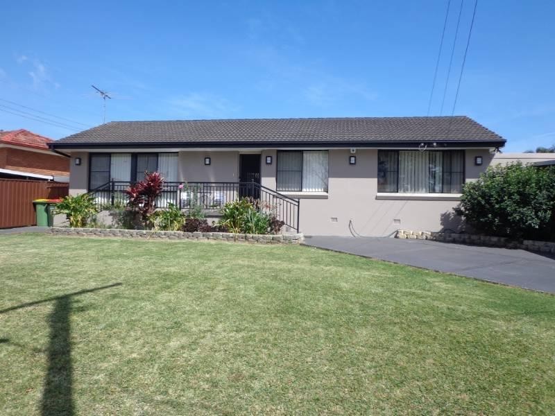 4 Dunkley Street, Smithfield NSW 2164