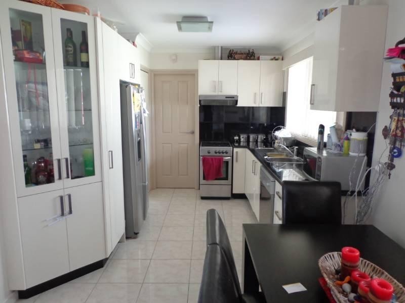 4 Dunkley Street, Smithfield NSW 2164