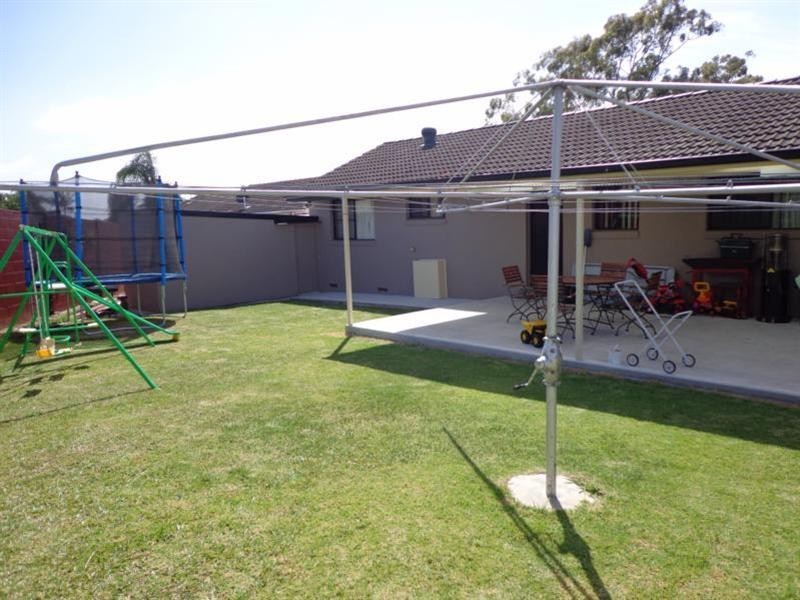 4 Dunkley Street, Smithfield NSW 2164