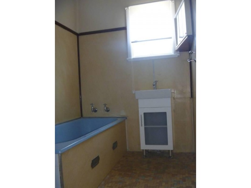 Fairfield West NSW 2165