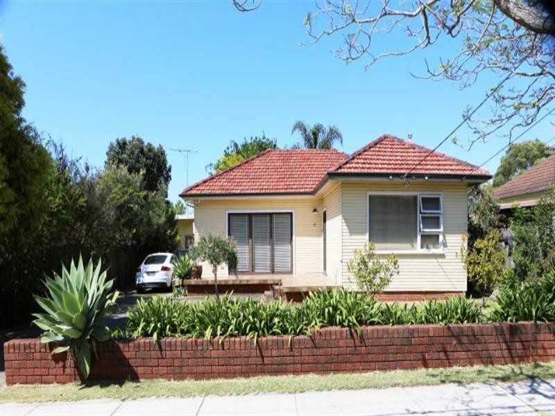 29 Macquarie Street, Fairfield NSW 2165