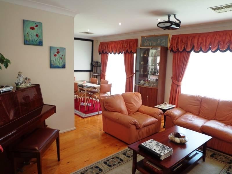 18 Bancroft Road, Abbotsbury NSW 2176