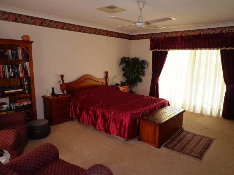 18 Bancroft Road, Abbotsbury NSW 2176