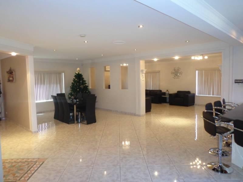 74 Prairievale Road, Bossley Park NSW 2176