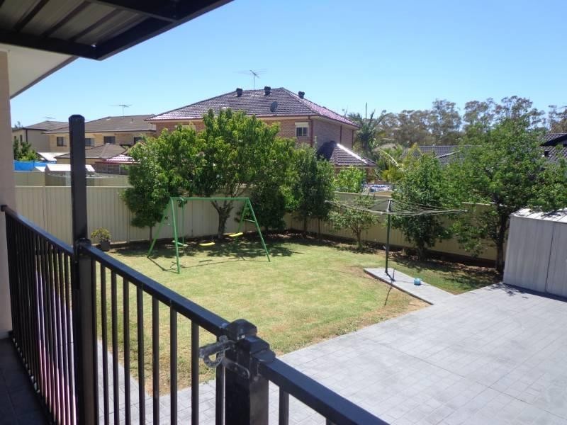 74 Prairievale Road, Bossley Park NSW 2176