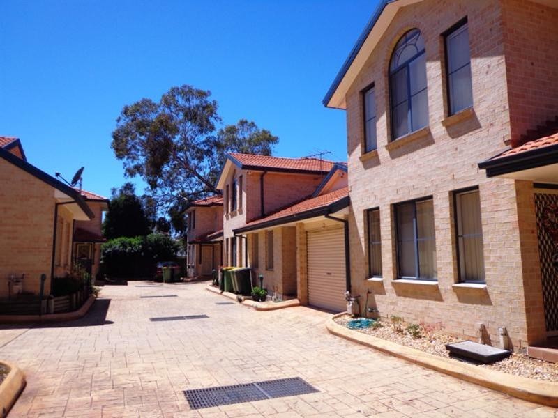 8/127-129 Polding Street, Fairfield Heights NSW 2165