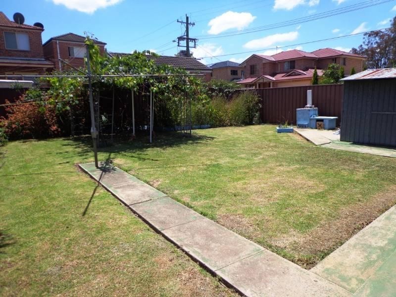 1 Evans Street, Fairfield Heights NSW 2165