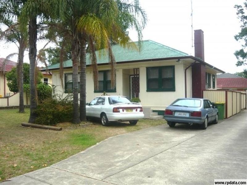 81 Campbell Street, Fairfield East NSW 2165