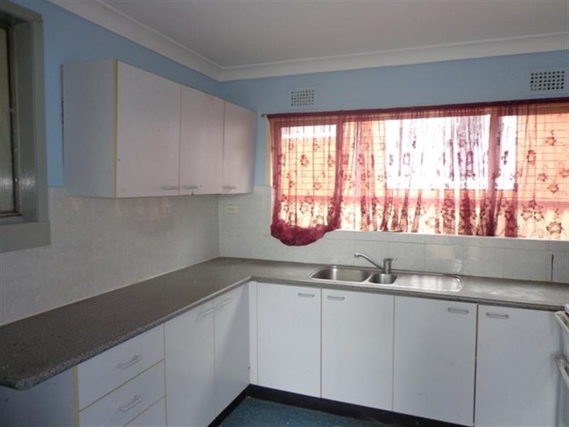 6 Theresa Street, Smithfield NSW 2164