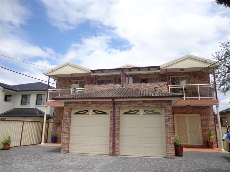 77AandB Madeline Street, Fairfield West NSW 2165