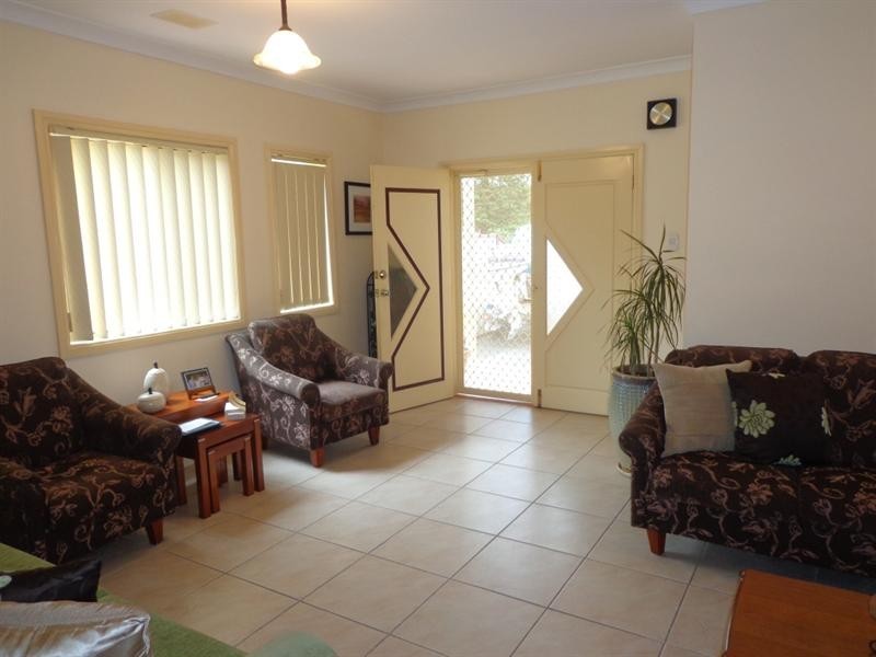 77AandB Madeline Street, Fairfield West NSW 2165