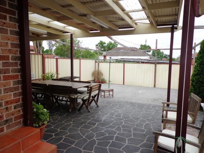 77AandB Madeline Street, Fairfield West NSW 2165