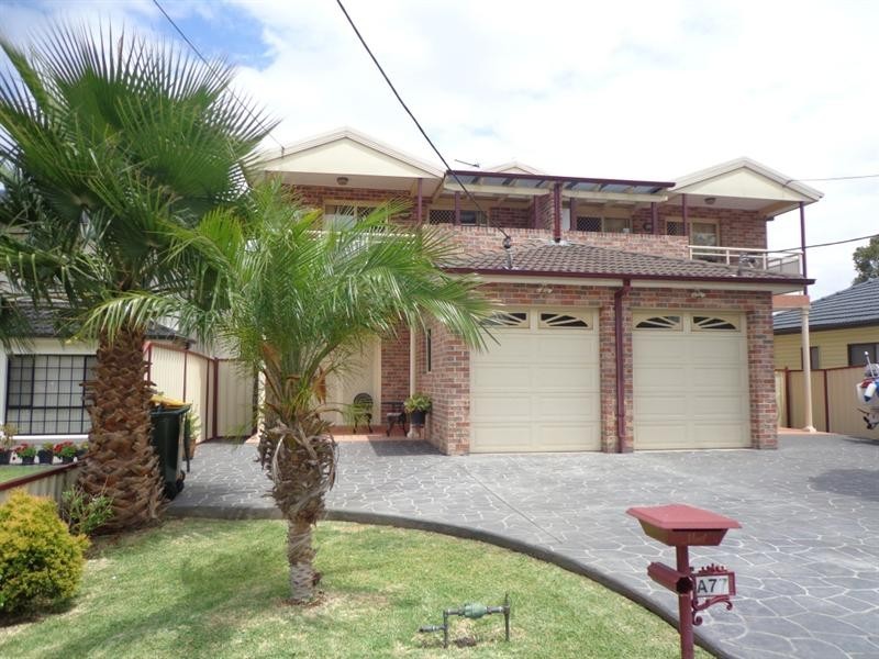 77AandB Madeline Street, Fairfield West NSW 2165