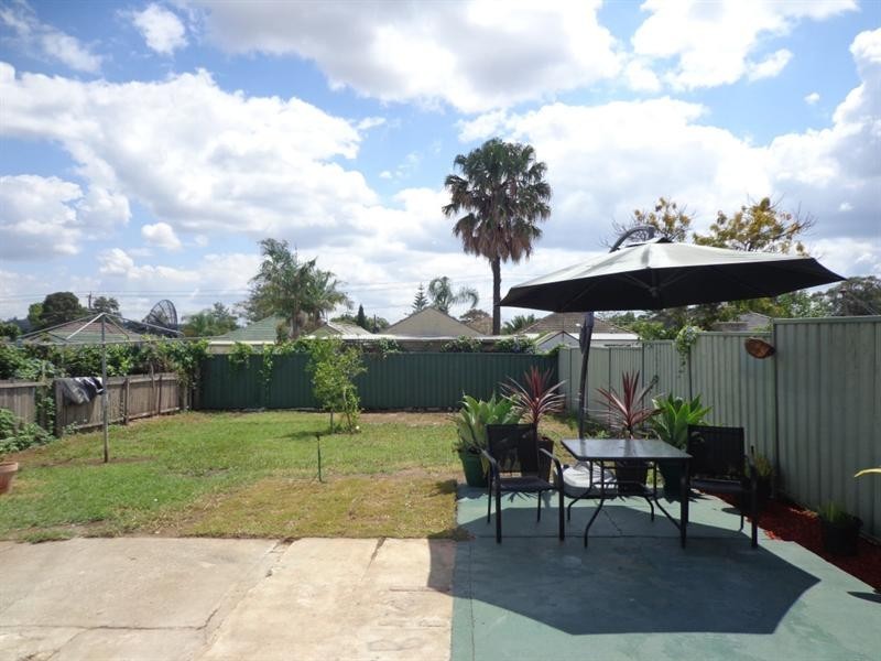 23 Rowley Street, Smithfield NSW 2164