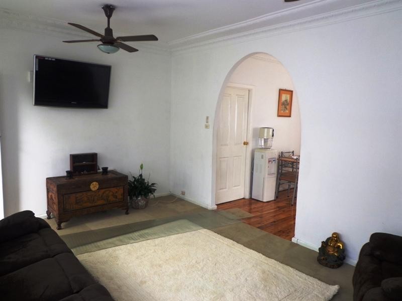 23 Rowley Street, Smithfield NSW 2164