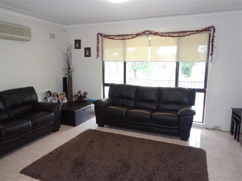 75 Chifley Street, Smithfield NSW 2164