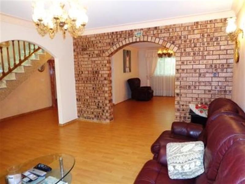 27 Marvell Road, Wetherill Park NSW 2164