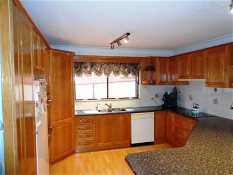 27 Marvell Road, Wetherill Park NSW 2164