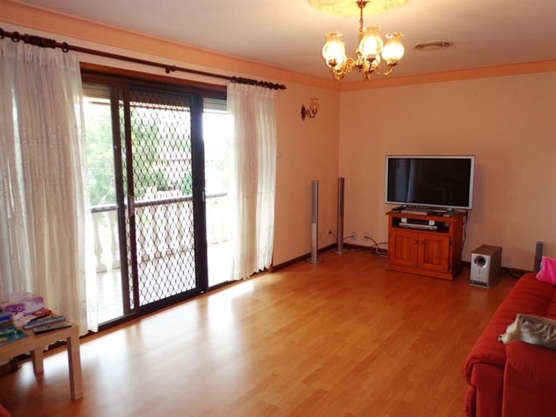 27 Marvell Road, Wetherill Park NSW 2164