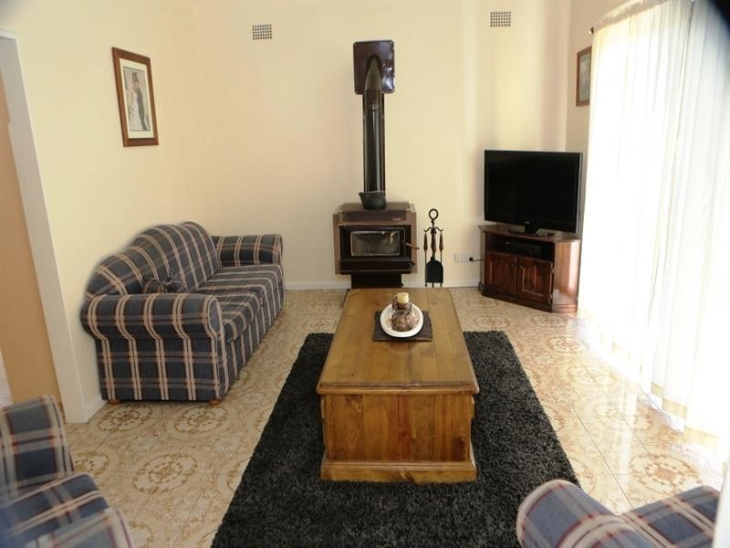 50 Hawkesbury Street, Fairfield West NSW 2165