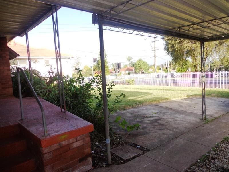 310 Hamilton Road, Fairfield West NSW 2165